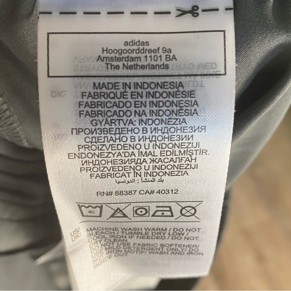 Adidas Shorts Women XL Gray Black Trio 3 Stripe Running Athletic Elastic Waist - Picture 6 of 6